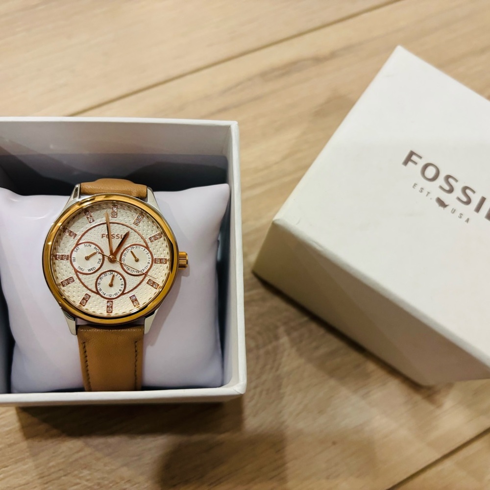 Brand New Fossil Women Watch Diamonds